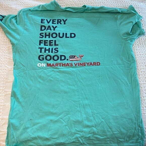 Vineyard Vines Tee- EUC Size Medium - Picture 1 of 4